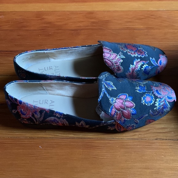 🐰=$12 Naturalizer shoes size 7 1/2 - Picture 2 of 7